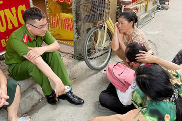 <a href="/tin-tuc-su-kien/tin-hoat-dong" title="Tin hoạt động" rel="dofollow">Tin hoạt động</a>