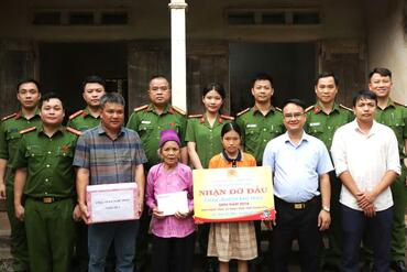 <a href="/tin-tuc-su-kien/tin-hoat-dong" title="Tin hoạt động" rel="dofollow">Tin hoạt động</a>