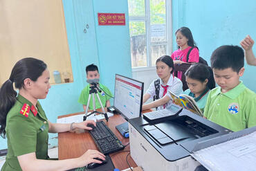 <a href="/tin-tuc-su-kien/tin-hoat-dong" title="Tin hoạt động" rel="dofollow">Tin hoạt động</a>