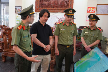 <a href="/tin-tuc-su-kien/tin-trong-nuoc-va-the-gioi" title="Tin trong nước" rel="dofollow">Tin trong nước</a>
