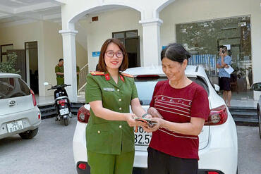<a href="/tin-tuc-su-kien/tin-hoat-dong" title="Tin hoạt động" rel="dofollow">Tin hoạt động</a>