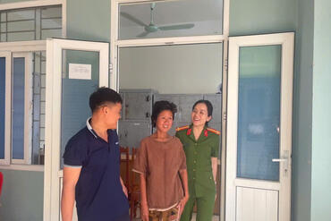 <a href="/tin-tuc-su-kien/tin-hoat-dong" title="Tin hoạt động" rel="dofollow">Tin hoạt động</a>
