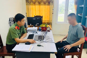<a href="/tin-tuc-su-kien/tin-hoat-dong" title="Tin hoạt động" rel="dofollow">Tin hoạt động</a>