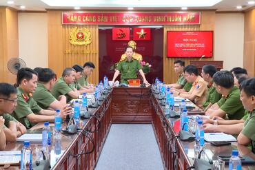 <a href="/tin-tuc-su-kien/tin-hoat-dong" title="Tin hoạt động" rel="dofollow">Tin hoạt động</a>