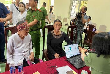 <a href="/tin-tuc-su-kien/tin-hoat-dong" title="Tin hoạt động" rel="dofollow">Tin hoạt động</a>
