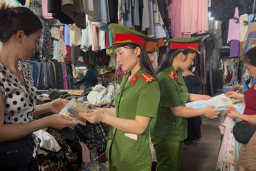 <a href="/tin-tuc-su-kien/tin-hoat-dong" title="Tin hoạt động" rel="dofollow">Tin hoạt động</a>