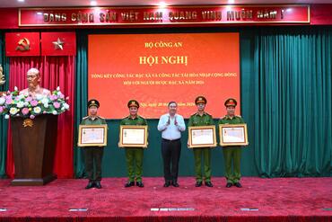 <a href="/tin-tuc-su-kien/tin-hoat-dong" title="Tin hoạt động" rel="dofollow">Tin hoạt động</a>