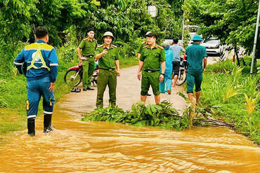 <a href="/tin-tuc-su-kien/tin-hoat-dong" title="Tin hoạt động" rel="dofollow">Tin hoạt động</a>