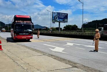 <a href="/tin-tuc-su-kien/tin-hoat-dong" title="Tin hoạt động" rel="dofollow">Tin hoạt động</a>