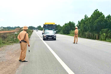 <a href="/tin-tuc-su-kien/tin-hoat-dong" title="Tin hoạt động" rel="dofollow">Tin hoạt động</a>