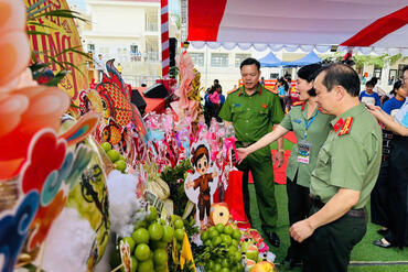 <a href="/tin-tuc-su-kien/tin-hoat-dong" title="Tin hoạt động" rel="dofollow">Tin hoạt động</a>
