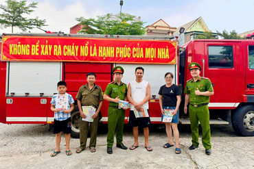 <a href="/tin-tuc-su-kien/tin-hoat-dong" title="Tin hoạt động" rel="dofollow">Tin hoạt động</a>