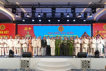 <a href="/tin-tuc-su-kien/tin-hoat-dong" title="Tin hoạt động" rel="dofollow">Tin hoạt động</a>