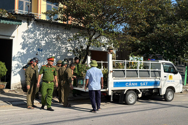 <a href="/tin-tuc-su-kien/tin-hoat-dong" title="Tin hoạt động" rel="dofollow">Tin hoạt động</a>