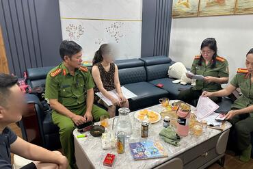 <a href="/tin-tuc-su-kien/tin-hoat-dong" title="Tin hoạt động" rel="dofollow">Tin hoạt động</a>