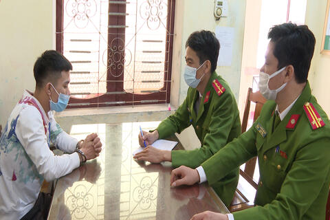 Công an huyện Yên Định: Bắt quả tang 14 đối tượng sử dụng và tổ chức sử dụng trái phép chất ma túy