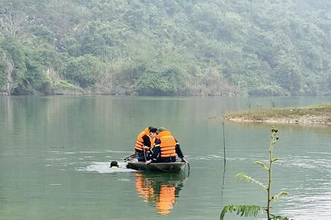 Triển khai lực lượng tìm kiếm nạn nhân đuối nước tại huyện Như Thanh