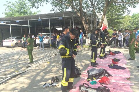 Kiểm tra huấn luyện nghiệp vụ chữa cháy và cứu nạn, cứu hộ