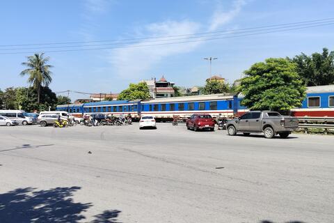 Lực lượng Cảnh sát giao thông Thanh Hoá tăng cường bảo đảm trật tự, an toàn giao thông đường sắt