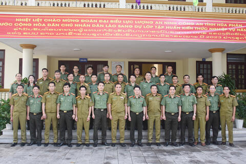 Tập huấn nghiệp vụ cho lực lượng an ninh Công an tỉnh Hủa Phăn (Lào)