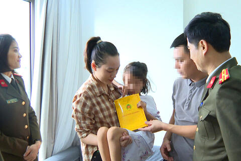 Chung tay cùng gia đình cán bộ có con mắc bệnh hiểm nghèo