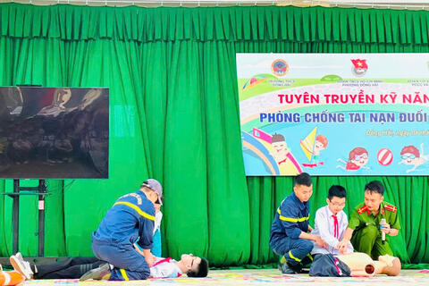 Đẩy mạnh tuyên truyền, trang bị kỹ năng  phòng ngừa đuối nước cho học sinh