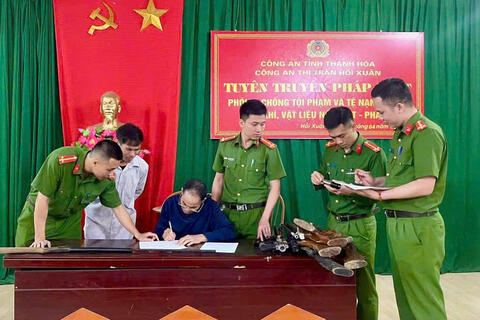 Công an tỉnh Thanh Hóa thu hồi 691 khẩu súng và hàng nghìn vật liệu nổ, vũ khí thô sơ
