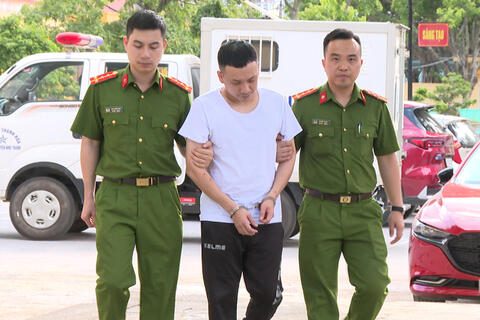 Phòng Cảnh sát hình sự bắt giữ đối tượng Lê Chung Tài (tức Tài Bu - “con nuôi” Tuấn thần đèn)