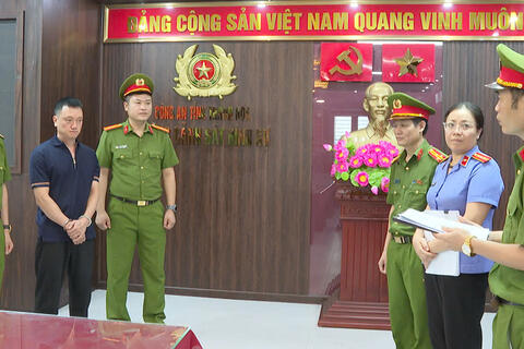 Kỷ niệm 80 năm Ngày truyền thống Công an Nhân dân Việt Nam (19/8/1945 - 19/8/2025) và 20 năm Ngày hội toàn dân bảo vệ an ninh Tổ quốc (19/8/2005 - 19/8/2025): Dấu ấn trong đấu tranh phòng, chống tội phạm