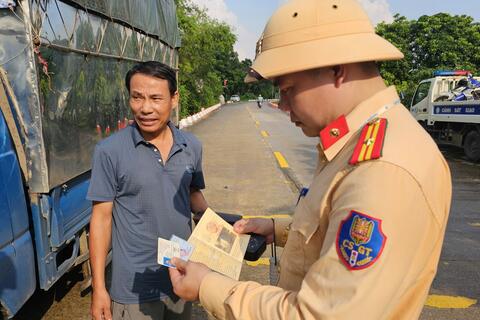 Thanh Hoá: Kết quả sau gần 01 tháng tổng kiểm soát, xử lý phương tiện xe cơ giới đường bộ vi phạm trật tự, an toàn giao thông