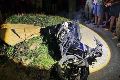 Thanh Hoá: Xảy ra 01 vụ tai nạn giao thông tự gây, làm 01 người tử vong tại chỗ và 01 người bị thương