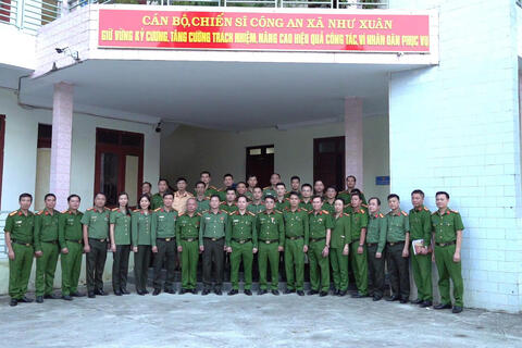 Đại tá Trịnh Văn Giang, Phó Giám đốc Công an tỉnh thăm, làm việc tại các đơn vị Công an cơ sở