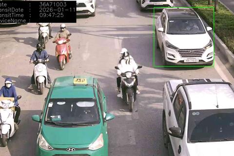 THÔNG BÁO: Phương tiện vi phạm về TTATGT thông qua hệ thống camera giám sát an ninh trật tự, an toàn giao thông đối với nhóm hành vi “Không thắt dây an toàn” và “Dùng tay cầm và sử dụng điện thoại/thiết bị điện tử (Từ ngày 03/01/2026 đến ngày 11/1/2026)