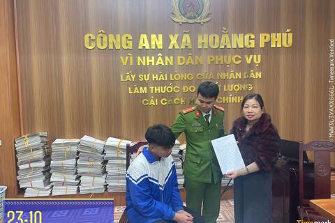 Công an xã Hoằng Phú kịp thời hỗ trợ cháu bé đi lạc trở về an toàn với gia đình