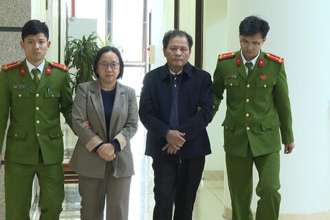 Làm rõ sai phạm trong hoạt động kinh doanh xe điện tại Sầm Sơn: Kiên quyết xử lý, chấm dứt tình trạng “chặt chém” du khách