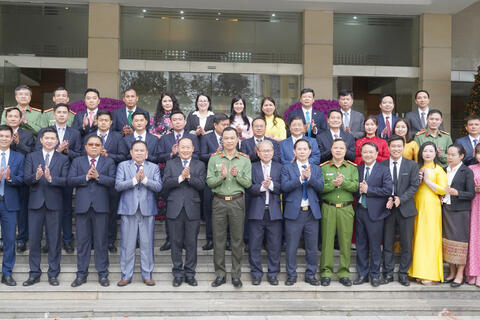 Đoàn đại biểu Bộ Công an Lào trao đổi, học tập kinh nghiệm về mô hình tổ chức, hoạt động Trung tâm hành chính công Công an tỉnh Thanh Hóa