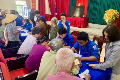 Tăng tốc cho "chiến dịch" chi trả an sinh xã hội không dùng tiền mặt
