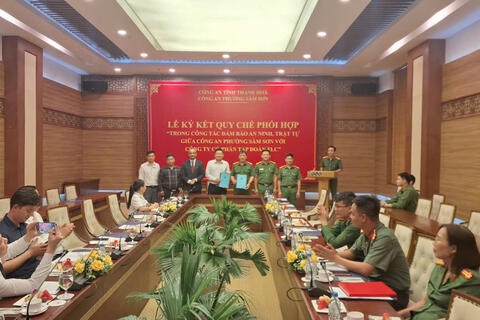 Ký kết Quy chế phối hợp bảo đảm an ninh, trật tự giữa Công an phường Sầm Sơn với Công ty cổ phần  Tập đoàn FLC
