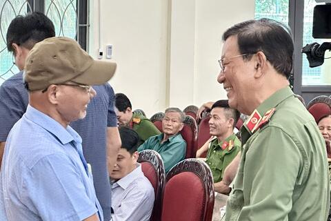 Câu lạc bộ Tướng lĩnh, sĩ quan Công an đồng hương Thanh Hóa tại Hà Nội: Tổ chức chương trình "Tri ân tháng Bảy - Nghĩa tình quê hương" tại xã Nga An