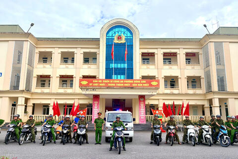 Phường Đông Sơn tổ chức Lễ ra quân cao điểm thiết lập lại trật tự đô thị, trật tự công cộng