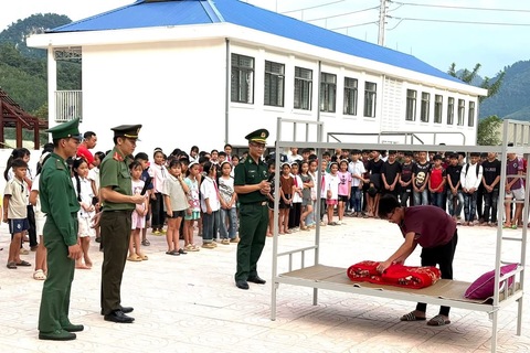 <a href="/tin-tuc-su-kien" title="Tin tức sự kiện" rel="dofollow">Tin tức sự kiện</a>