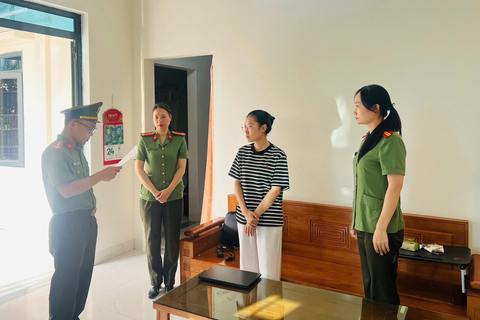 <a href="/tin-tuc-su-kien" title="Tin tức sự kiện" rel="dofollow">Tin tức sự kiện</a>