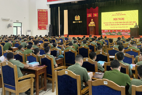 <a href="/tin-tuc-su-kien" title="Tin tức sự kiện" rel="dofollow">Tin tức sự kiện</a>