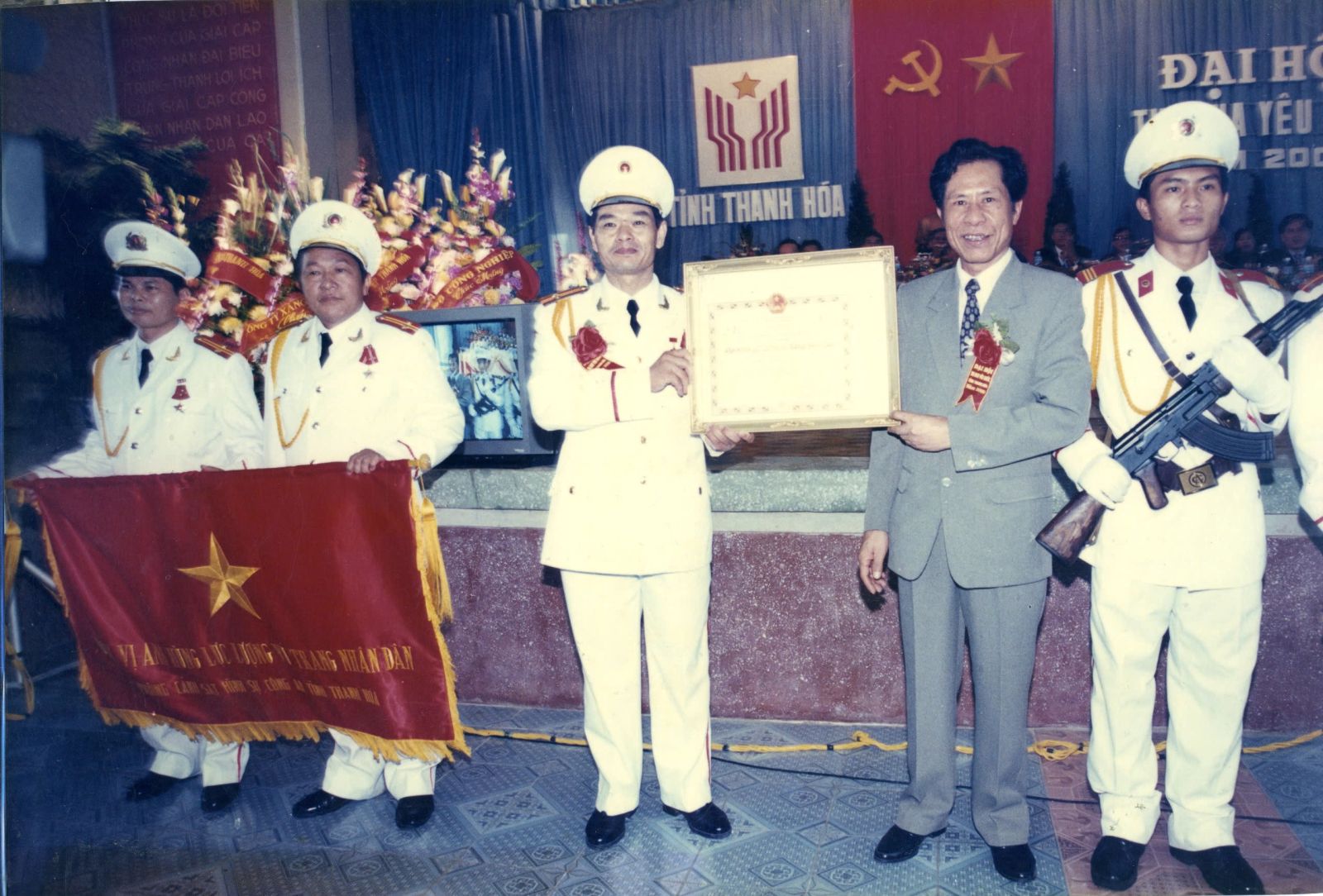 Sự kiện số 69: 05 đơn vị được phong tặng danh hiệu "Anh hùng lực lượng vũ trang nhân dân" thời kỳ đổi mới