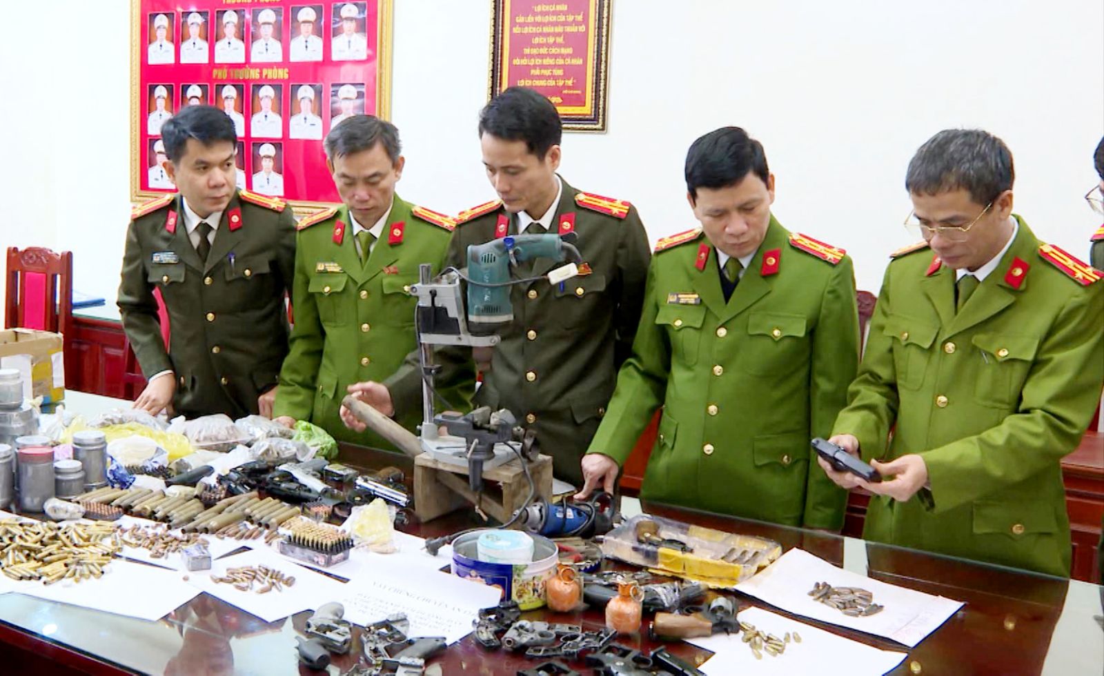 Sự kiện số 72: Triệt phá đường dây chế tạo, tàng trữ, vận chuyển, mua bán trái phép vũ khí quân dụng, vũ khí thể thao, công cụ hỗ trợ trên không gian mạng quy mô lớn
