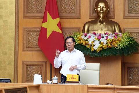 Kiểm tra ngay khi người dân tố giác hành vi buôn bán hàng giả