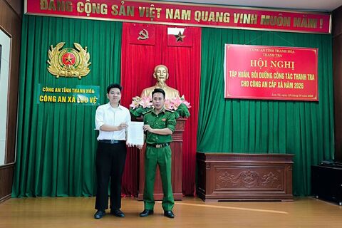 <a href="/tin-tuc-su-kien" title="Tin tức sự kiện" rel="dofollow">Tin tức sự kiện</a>