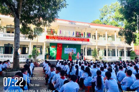 Công an xã Vĩnh Lộc tăng cường công tác tuyên truyền, giáo dục pháp luật tại các trường học