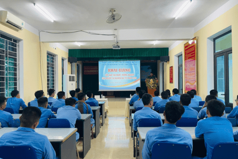 Tuyên truyền khai giảng lớp đào tạo nghề, hướng nghiệp cho người cai nghiện ma tuý