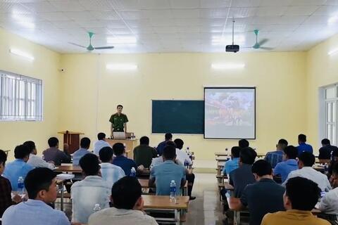 Huấn luyện nghiệp vụ PCCC và CNCH chuyên sâu cho lực lượng dân phòng huyện Quan Sơn